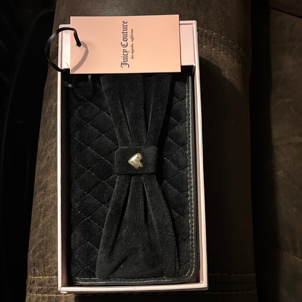 Juicy Couture Black Quilted Bow Zip Around Wallet